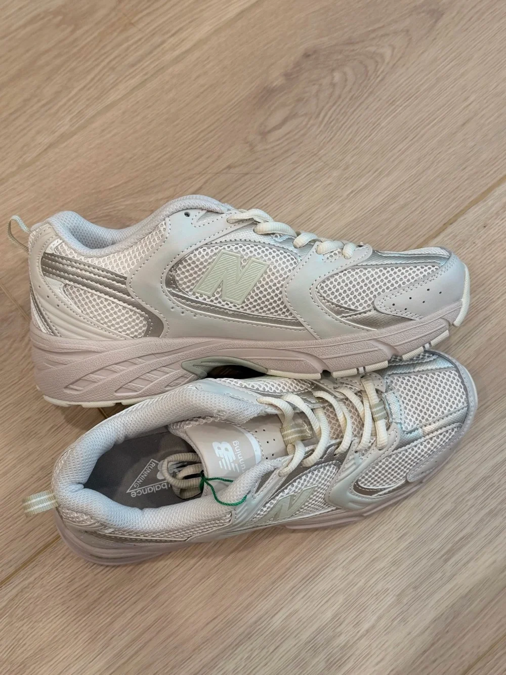 NEW New Balance 530 Moonbeam / Sea Salt Sneakers